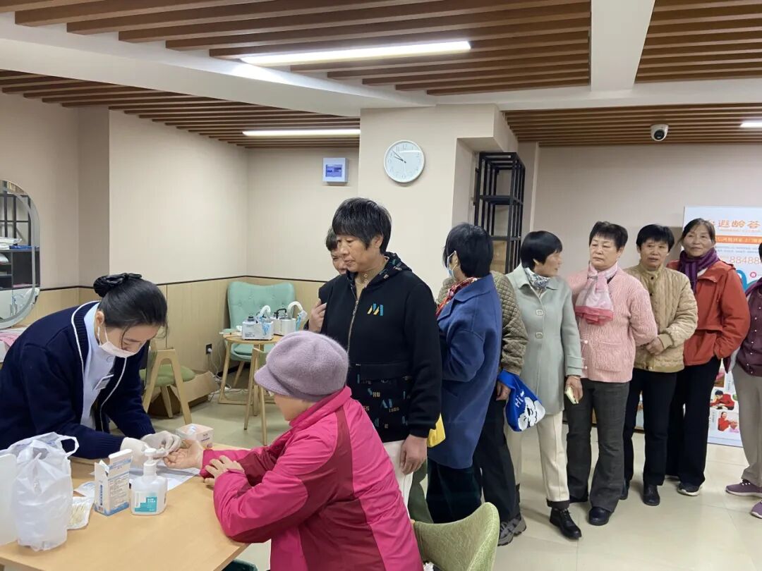 控糖护眼,幸福启航 | 杭州华厦眼科公益在行动