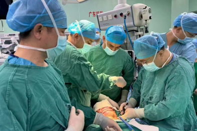 医院动态丨 760 克肿瘤！多学科「四术联台」手术根治，系南疆首例