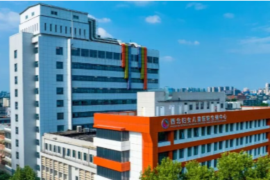 产后第一次：有人痛并迎合，有人一边喂奶一边 XXOO