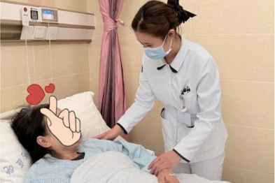 用微光，照亮患者心中的夜