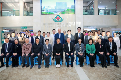 【为「疆」来】黄荷凤院士、蔡秀军院士莅临第一师医院调研