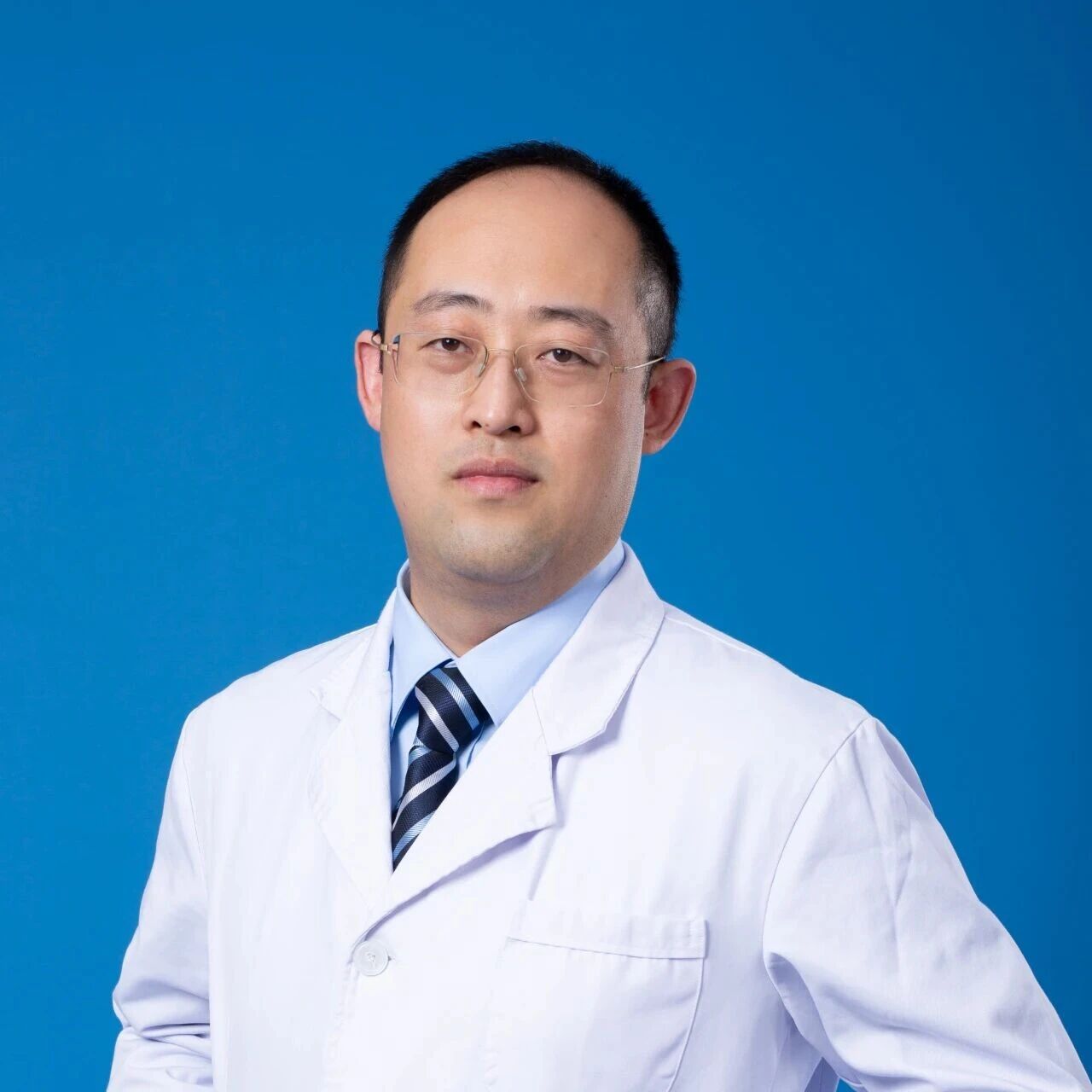 病例分享 | 14 岁却经历了 4 次化疗未缓解与多次感染性休克,但她最终赢了