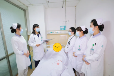 人文视角丨仁心织就生命「守护网」 人文关爱显医护情怀