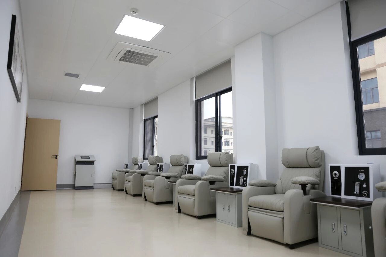 桂林医科大学二附院高压氧科开科