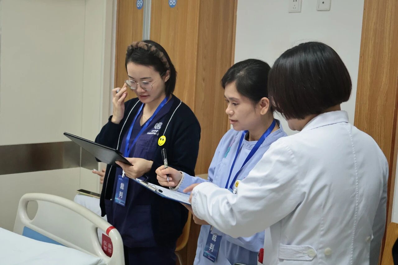 成都新华医院 2025 首届护理(应急处置)技能大赛圆满收官!