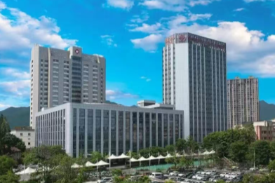 从寸步难行到并肩逛「gai」，机器人辅助手术助力日常出行