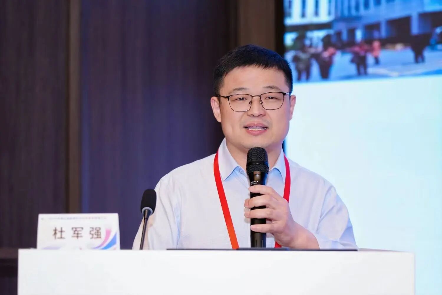 妇科主任杜军强，用 23 载守护诠释医者初心……