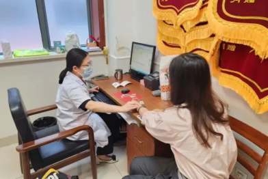 7 年等待终得圆满，她终于圆了「妈妈梦」