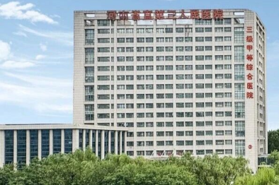 流感刚「通关」，喉炎又「偷袭」？