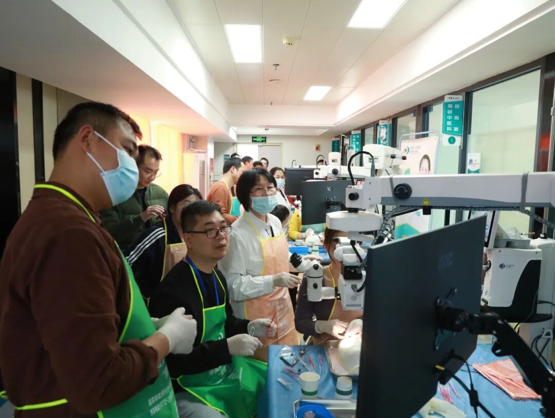 柳州市红十字会医院成功举办第三期白内障超声乳化手术操作培训班！