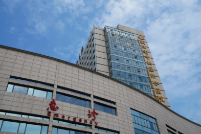 他差点因一次散步猝死！医生提醒：降温后，这类病进入高发期