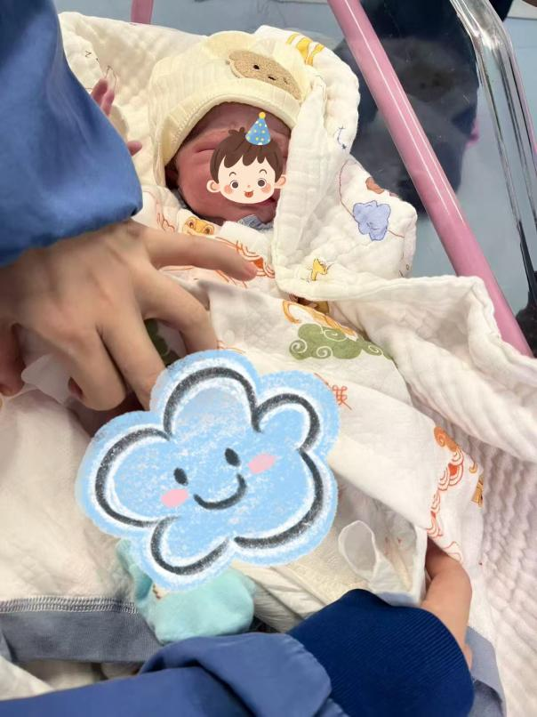 试管龙凤胎足月报喜!长沙这家医院助力从「怀上」到「分娩」一站式护航