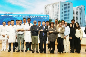 西班牙顶尖医疗机构团队到访南京医科大二附院，共话单孔机器人技术未来！
