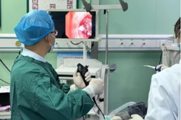 新突破！阜阳市第五人民医院支气管镜下巧施「圈套术」疏通气道，支气管肿物堵路不用开刀了！