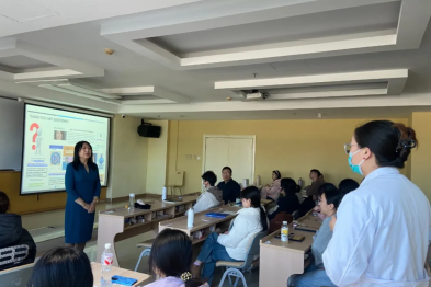 美国病理学专家莅临河北燕达医院并为临床学生开展讲座