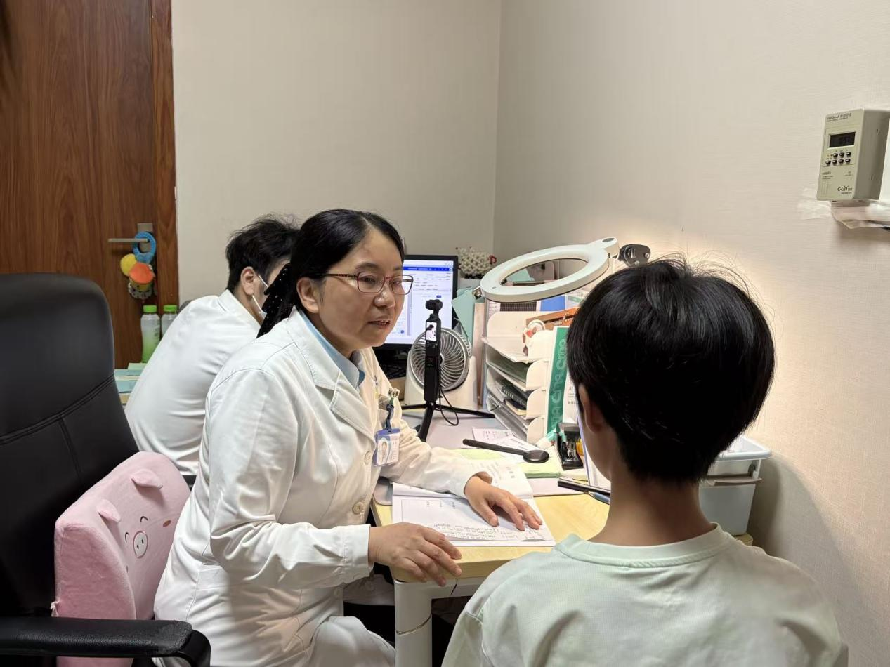 眼镜用久了可以一直戴下去吗?武汉普瑞眼科林珊提醒旧眼镜的危害