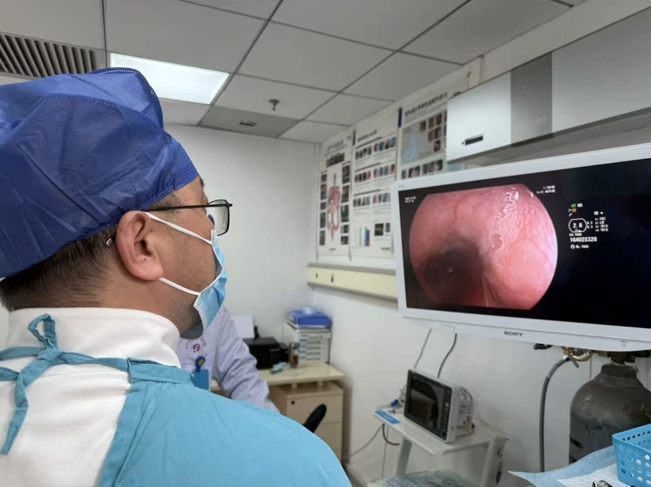 胃底的「小喷泉」止住了