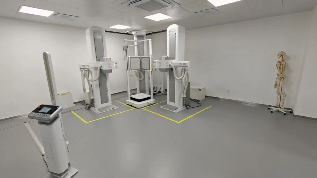 五秩风华守正创新 中西合璧续写华章——建院 50 周年学术周暨 2025 第八届武汉东湖骨科论坛圆满举行