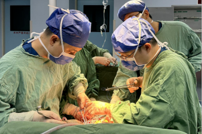 【聚焦临床前沿 167】外卖小哥摔一跤竟腹腔「血崩」！——脾脏脆如 「豆腐」，幸好「搬家+回血」抢回生命