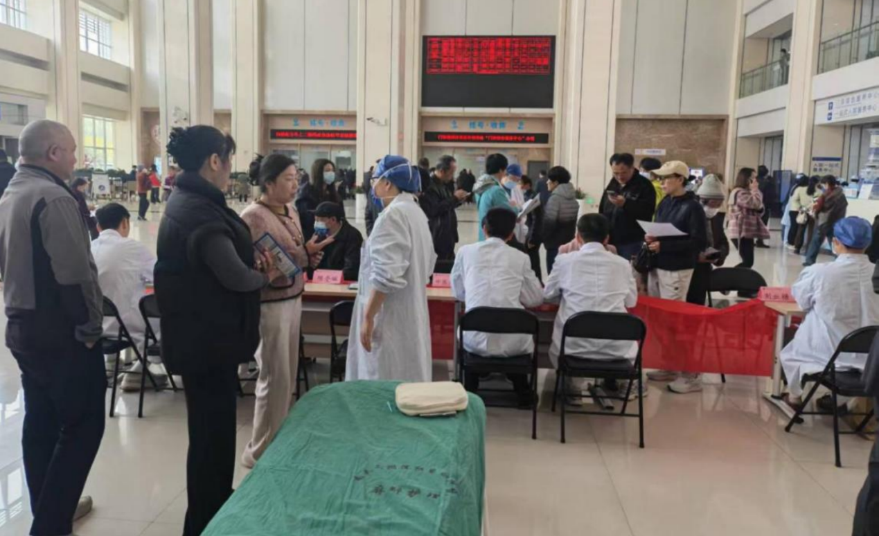 南大二附院举办百年院庆睡眠义诊—融合中西医与行为认知疗法，助力市民改善睡眠健康