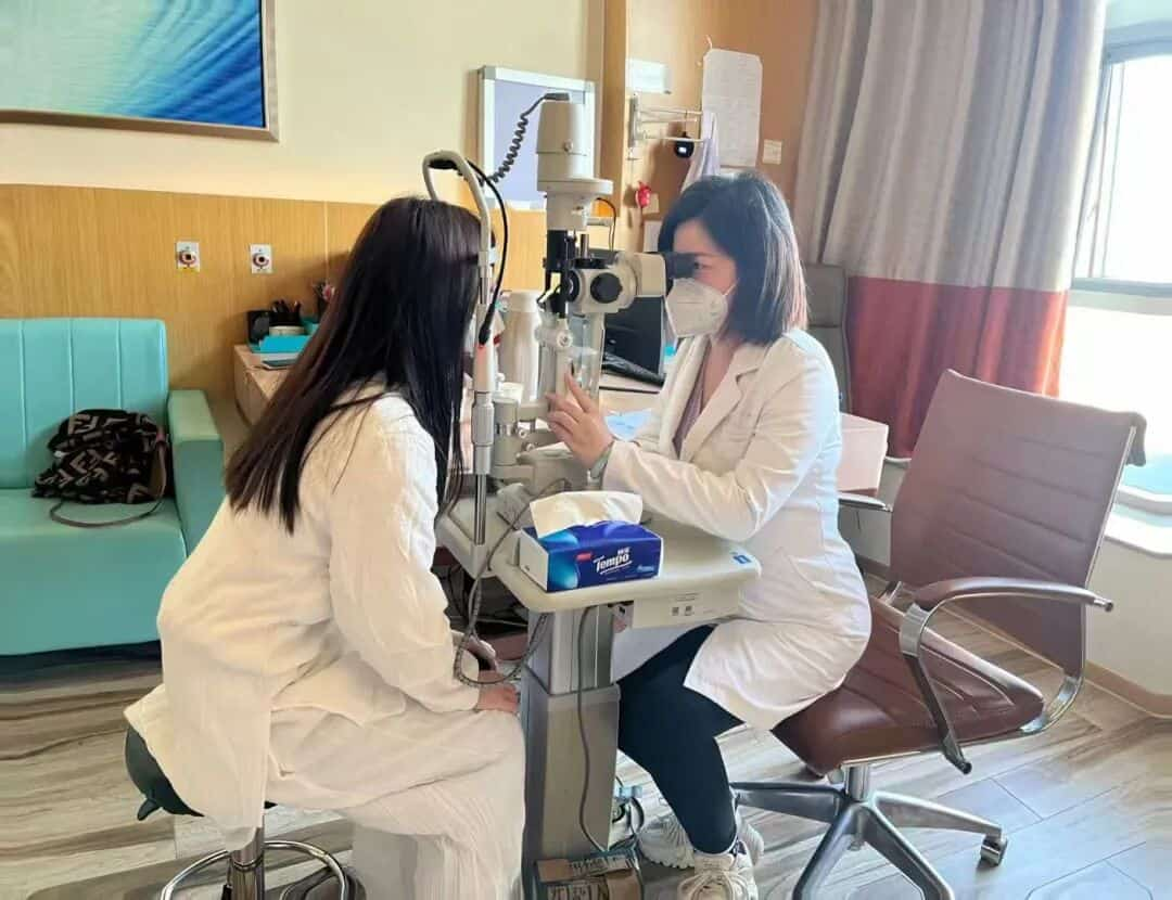 武汉普瑞眼科医院获国内首批 EVO+ICL（V5）临床应用合作中心