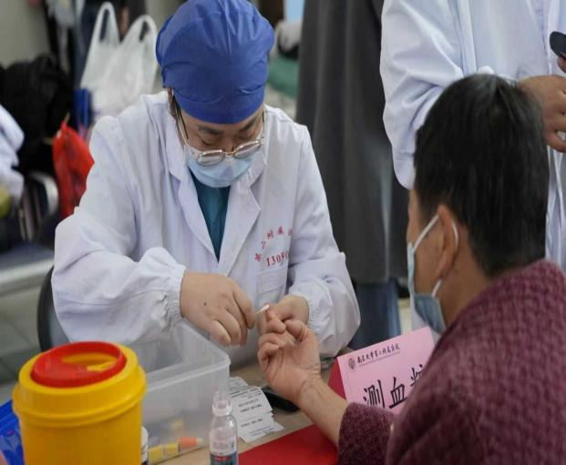 南大二附院举办百年院庆睡眠义诊—融合中西医与行为认知疗法，助力市民改善睡眠健康