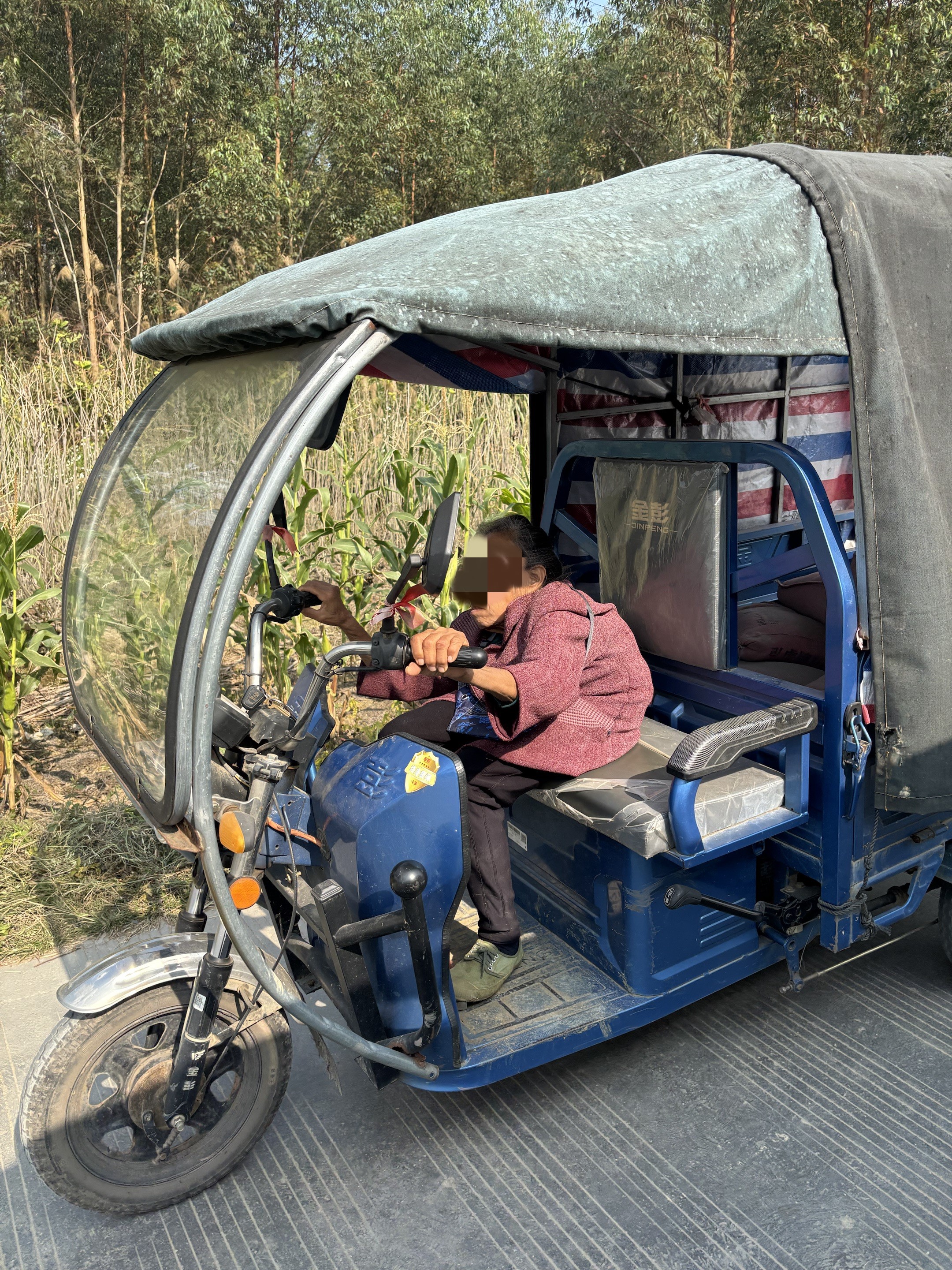 医心仁术解沉疴 公益之光暖民心——我院成功为重度驼背患者实施高难度白内障手术