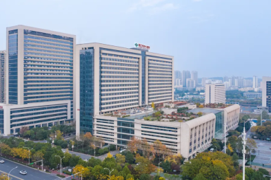 破解「陪护难」  托起患者温暖——荆门市中心医院开展免陪照护服务实践与探索