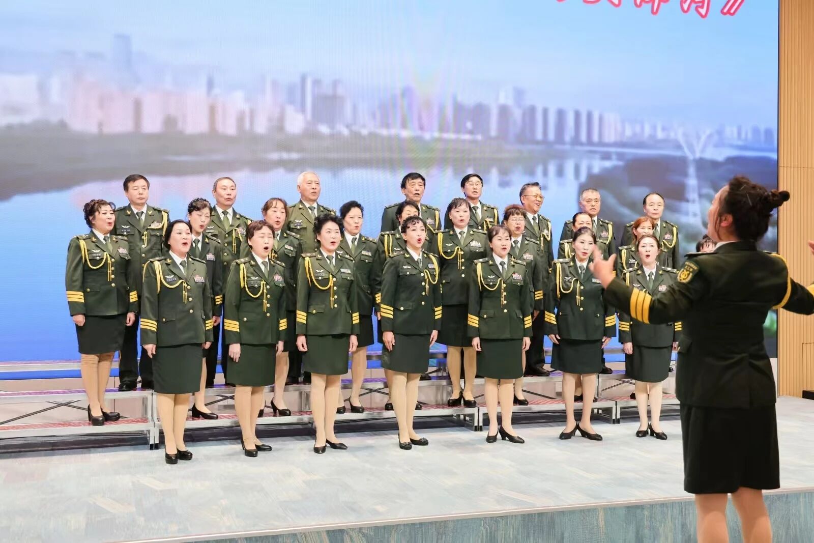 辽宁爱尔眼科医院传来嘹亮的歌声……「芳华绽放 活力晚晴」第三届中老年春晚复赛启幕