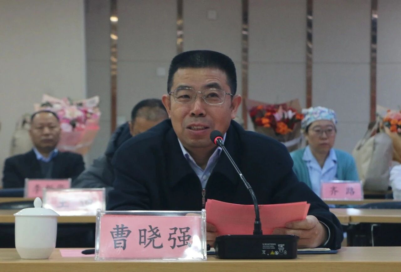 岁月鎏金 荣光永续｜河南省直三院举办 2025 年度职工荣誉退休仪式