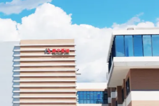 辗转多家医院、病情几度危殆后，他看到了希望……