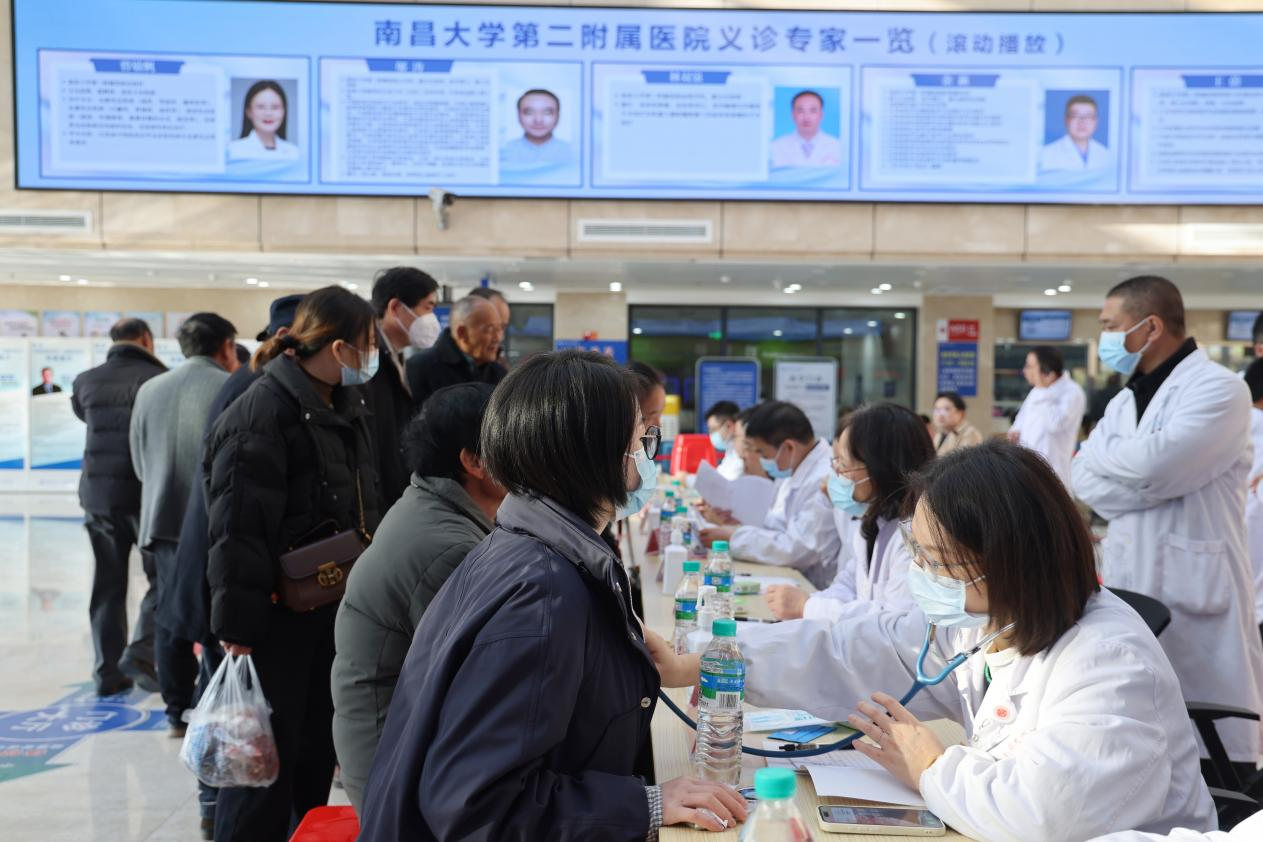 南大二附院百场义诊第 42 站暨乳腺外科博士工作站签约揭牌活动圆满举行