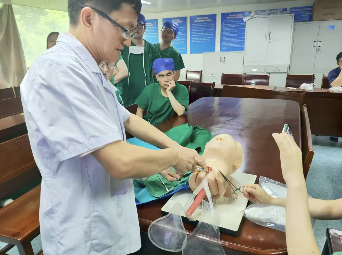 南昌大学二附院麻醉科开展困难气道管理系列之 CICO 急救专项培训