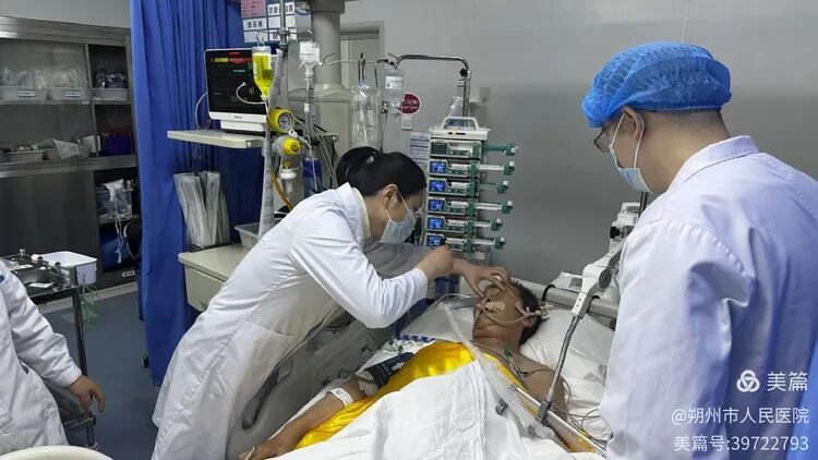 省医专家团朔城区人民医院义诊——「家乡在等你」健康服务暖民心