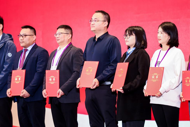 合肥京东方医院 2025 颁奖季,用实力「奖」话!