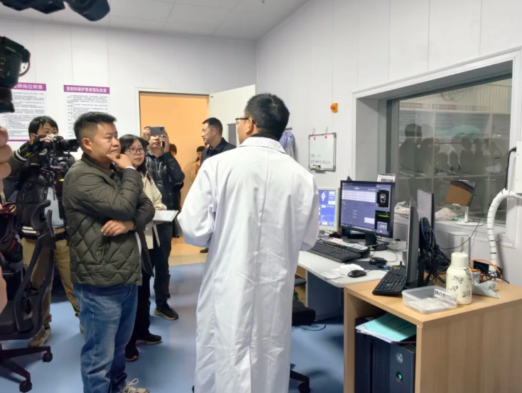 桂林医科大学一附院漓东院区启用一周年,举行媒体开放日展现现代化医疗新标杆