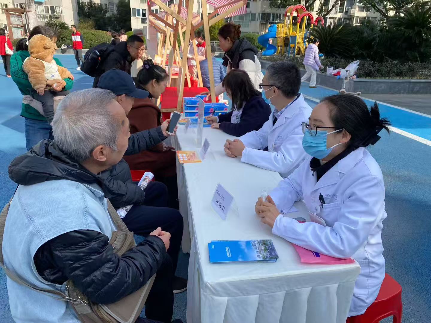 成都京东方医院推出系列惠民举措 精准守护新就业群体及特殊群体健康