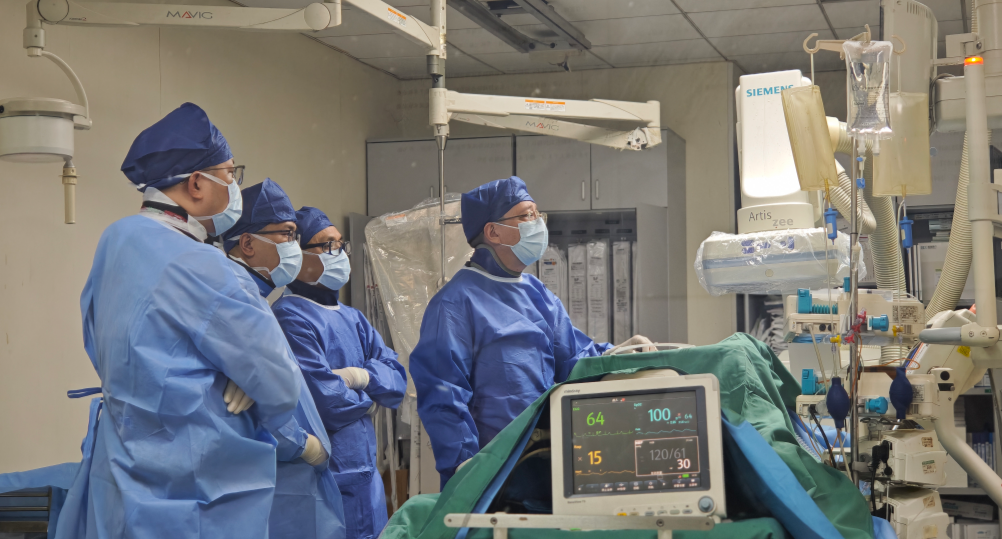 武汉大学人民医院成功救治「消化道大出血+主动脉夹层」双重致命急症患者