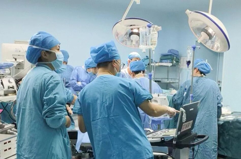 生死竞速！羊水栓塞突袭，延安市中医医院多学科携手守护母婴平安