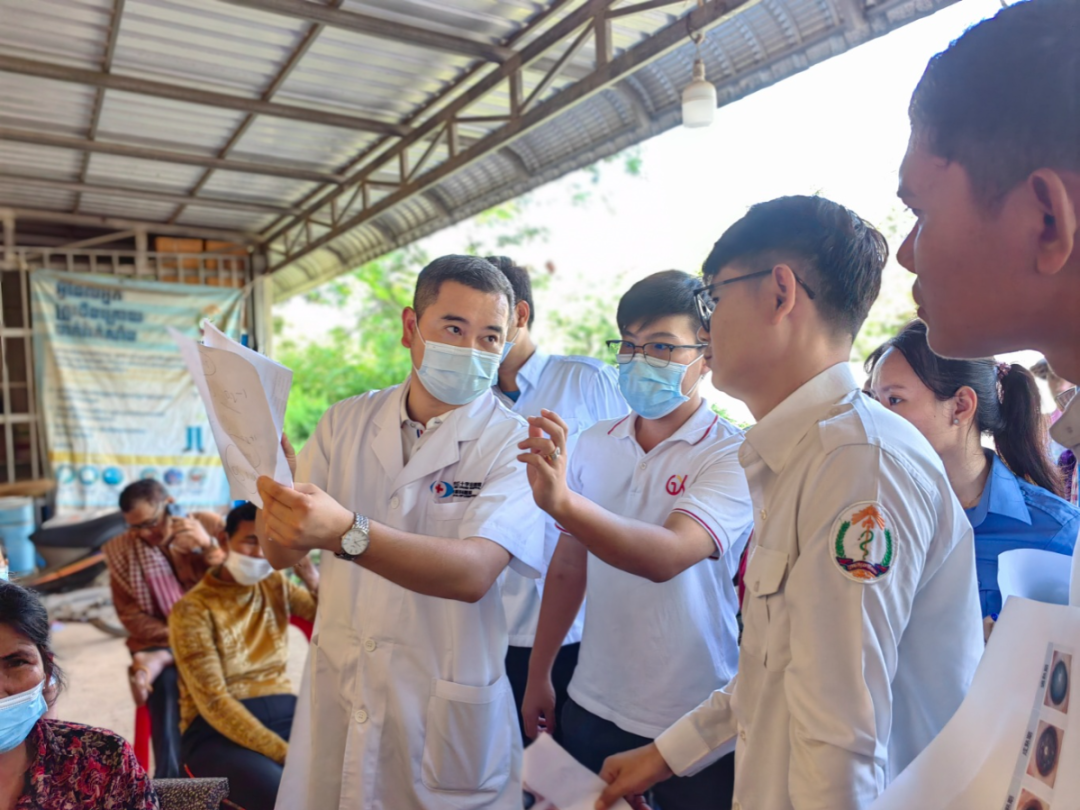 喜报丨柳州市红十字会医院雷蔚医生荣获「2025 年广西勤廉先进个人」称号