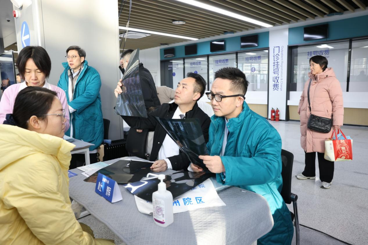 北京积水潭医院郑州医院启动大型义诊,国家区域医疗中心让北京专家服务中原