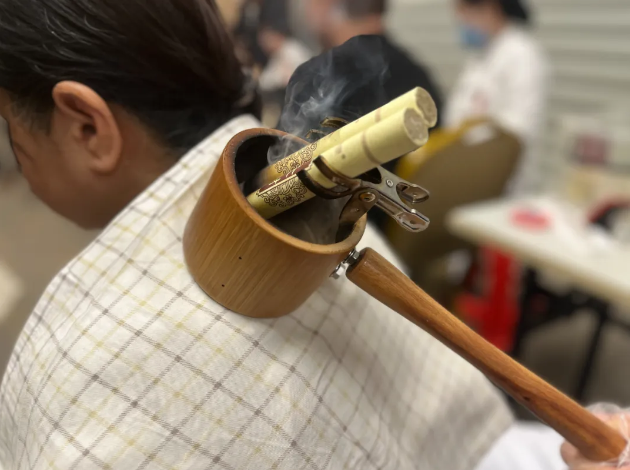 开放日超萌中医皂「C 位出道」,艾灸「热浪」把寒冬「烤」得服服帖帖!