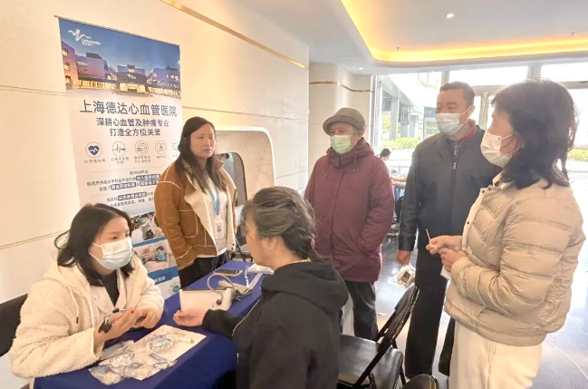 暖心!进博会现场紧急救助,德达志愿团队获青浦表彰