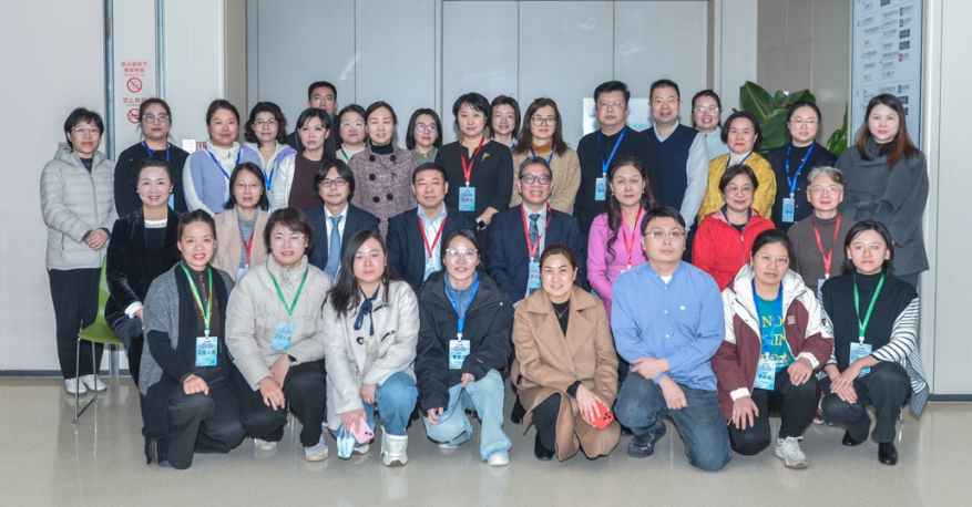 聚焦前沿！妇科单孔机器人领域专家齐聚南京医科大二附院