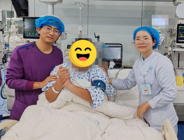 生死关头，ECMO 力挽狂澜！黔江中心医院重症医学科成功救治极危重「白肺」患者！