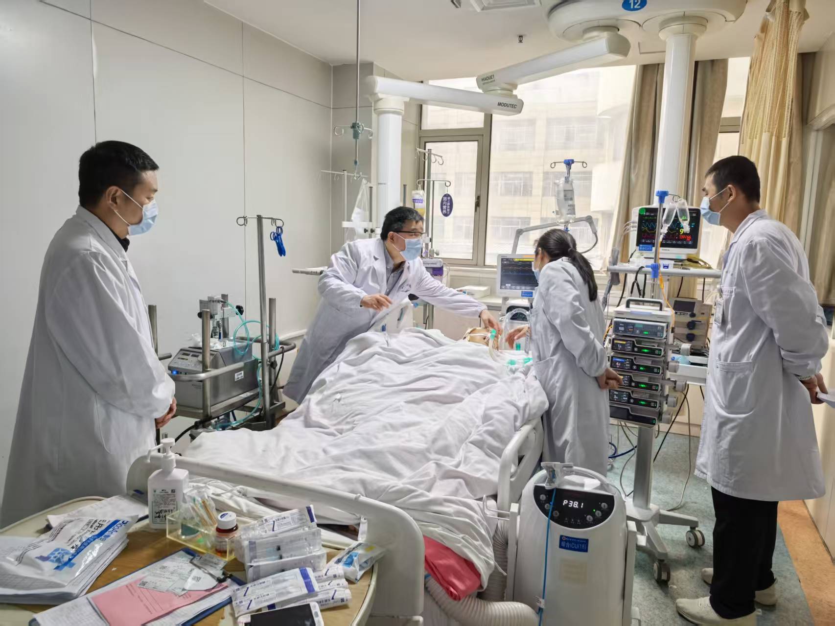 坚守生命最后一道防线，守护重症患者一线希望——南大二附院重症医学科元旦假期全力保障重症患者救治