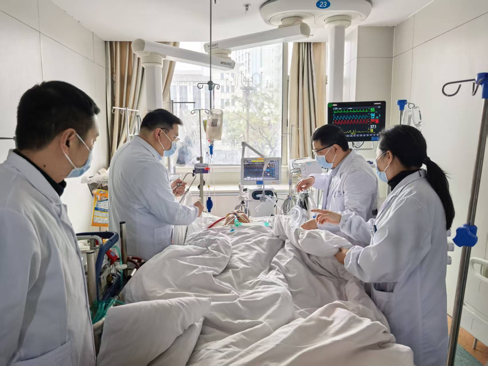 坚守生命最后一道防线，守护重症患者一线希望——南大二附院重症医学科元旦假期全力保障重症患者救治- 医院汇- 丁香园