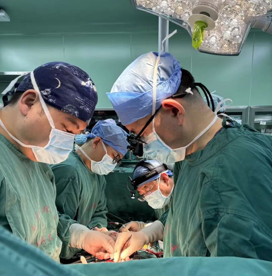 多学科无缝联动！南京江北医院心脏中心成功救治破裂休克 A 型主动脉夹层，破解「致命夹层」危机