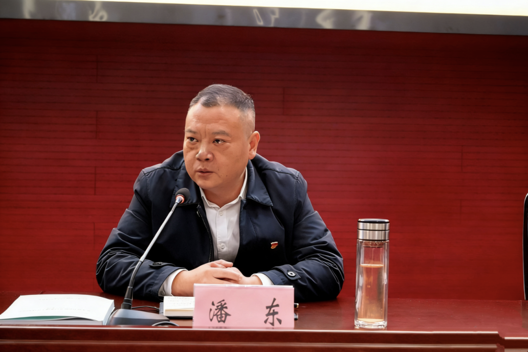 黔江中心医院成功召开 2025 年度党支部书记抓基层党建工作述职评议会