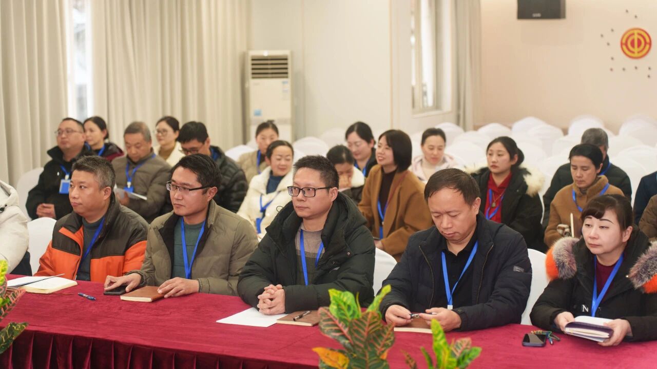 凝聚共识启新程 奋楫笃行开新篇 | 成都誉美医院隆重举行 2026 年度科室目标责任书签订仪式～